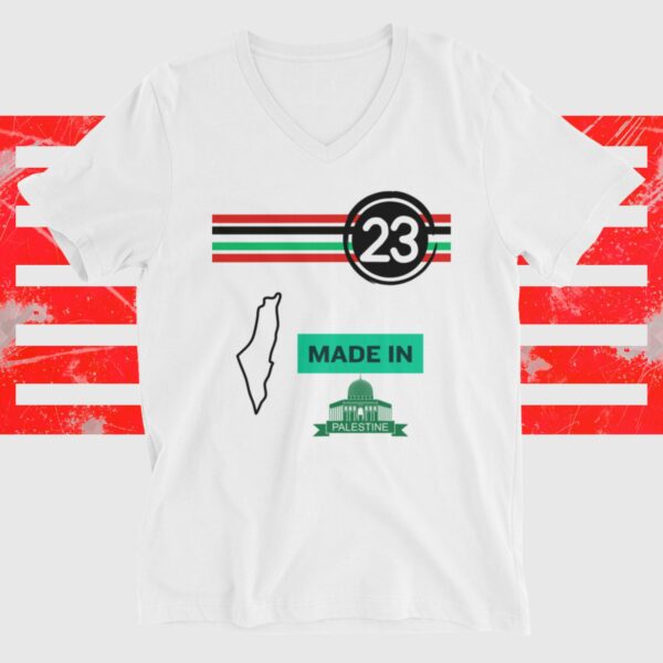 Jaque Filis T-Shirt mit V-Ausschnitt “Made In Palestine”